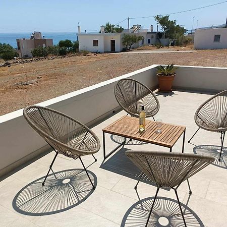 فيلا Sea View Pine House Makrýgialos المظهر الخارجي الصورة