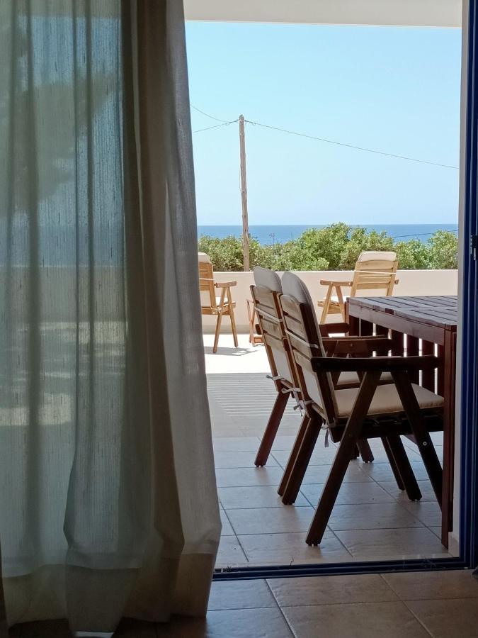 فيلا Sea View Pine House Makrýgialos المظهر الخارجي الصورة