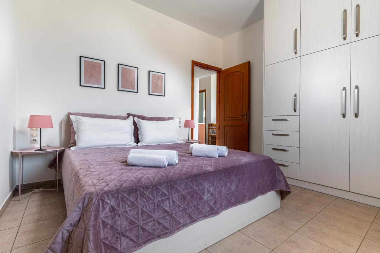 فيلا Sea View Pine House Makrýgialos المظهر الخارجي الصورة