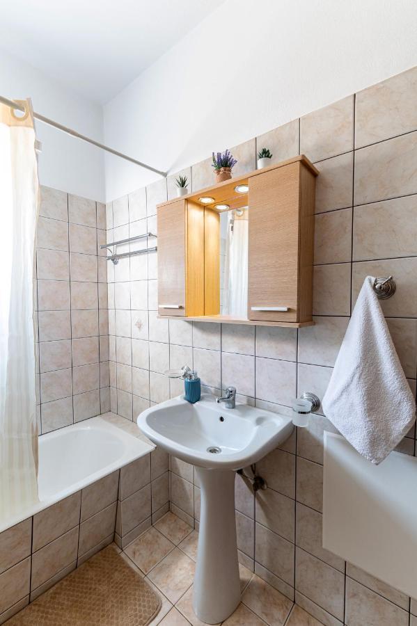 فيلا Sea View Pine House Makrýgialos المظهر الخارجي الصورة